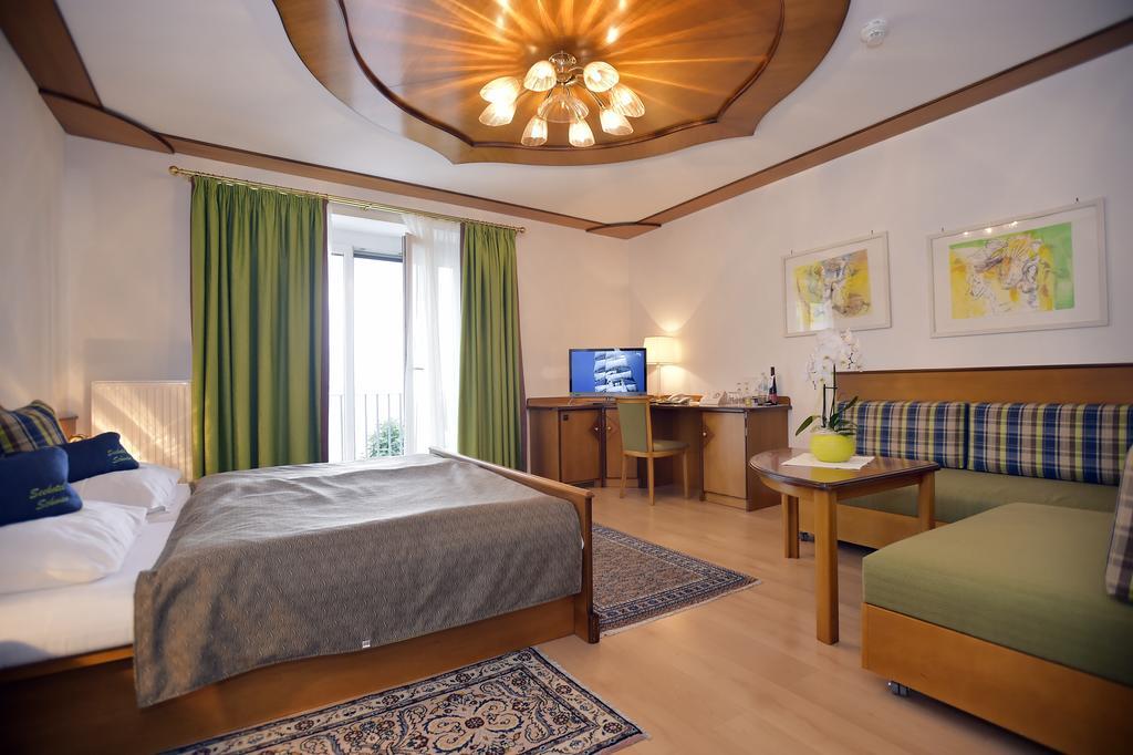 גמונדן Seehotel Schwan מראה חיצוני תמונה