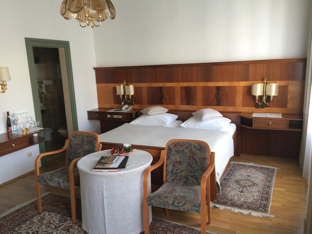 גמונדן Seehotel Schwan מראה חיצוני תמונה