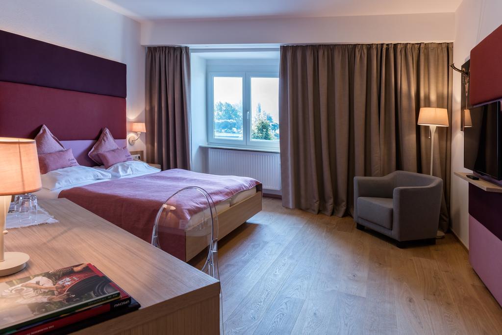 גמונדן Seehotel Schwan מראה חיצוני תמונה